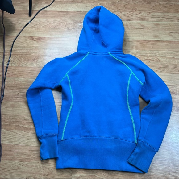 LIKE NEW TNA ZIP UP HOODIE - Picture 2 of 3